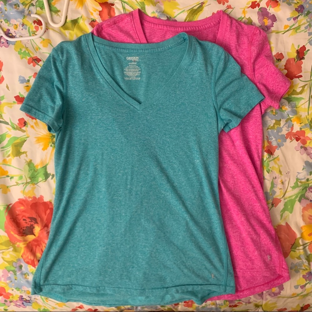 🌦️Come Clean Closet Sale🌦️ Danskin t shirts